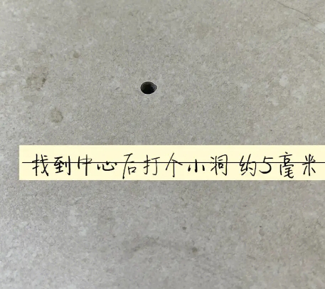 利州瓷砖空鼓维修公司专业解答在瓷砖铺贴过程中，如果砂料搅拌不均匀，将会带来以下问题
